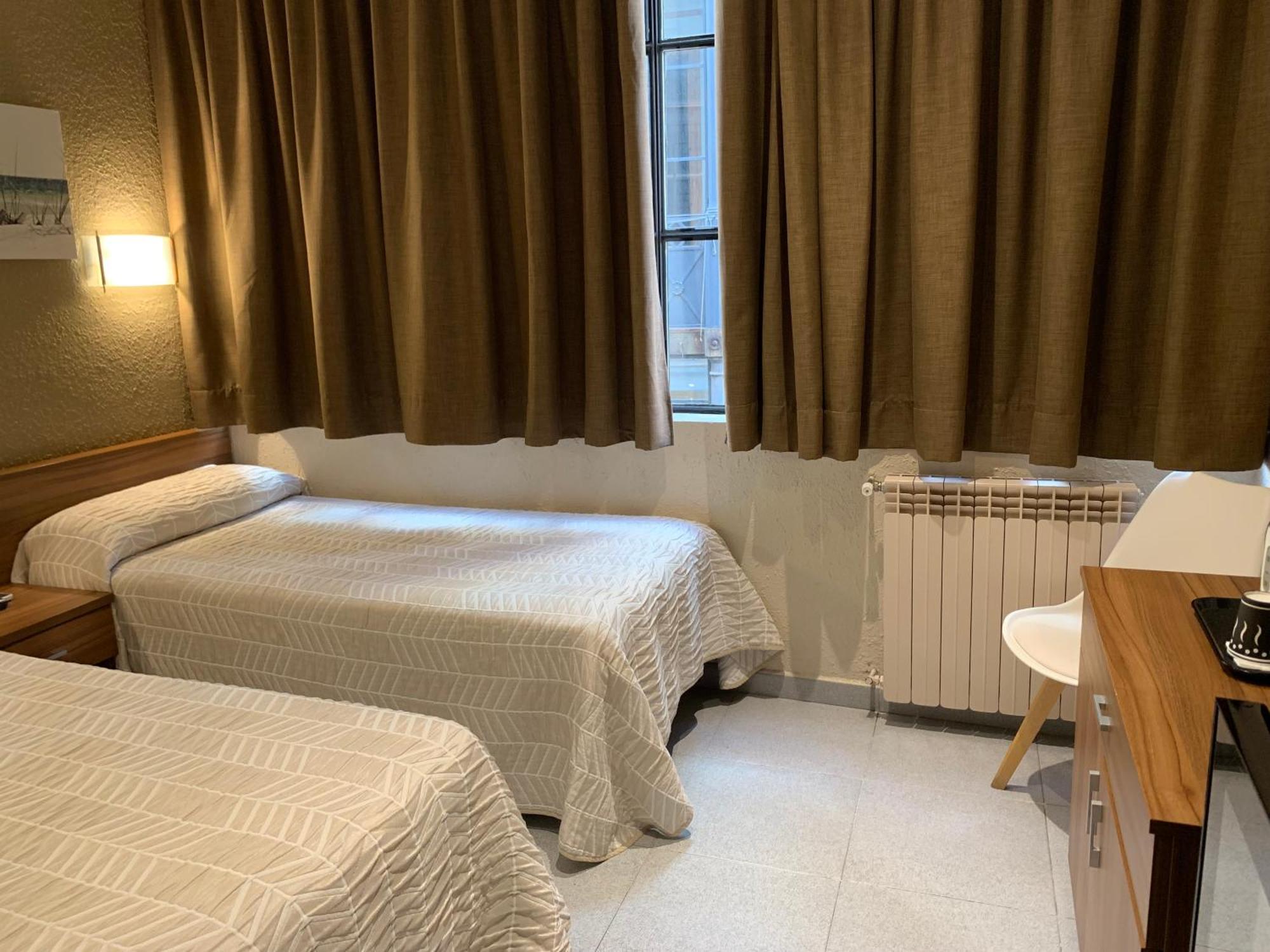 Pension Iznajar Barcelona Buitenkant foto