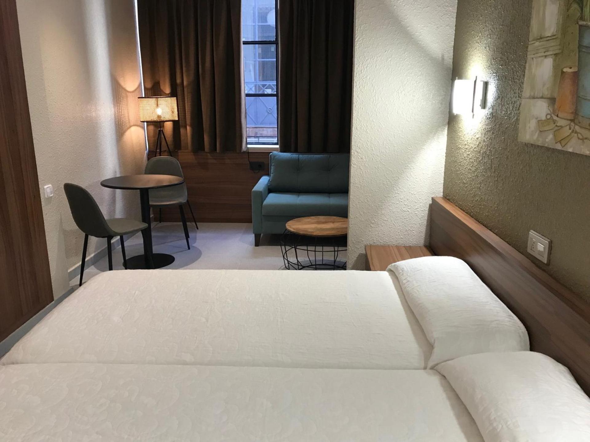 Pension Iznajar Barcelona Buitenkant foto