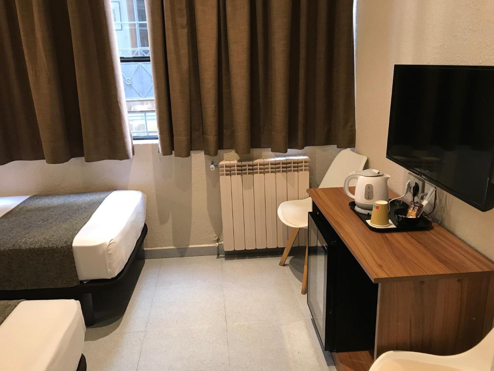 Pension Iznajar Barcelona Buitenkant foto